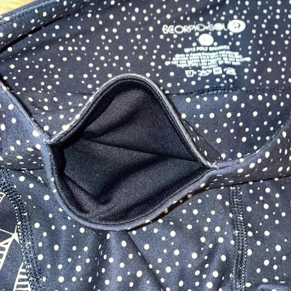 ☀️☀️Scorpio Soul cropped leggings- Small - Picture 6 of 7